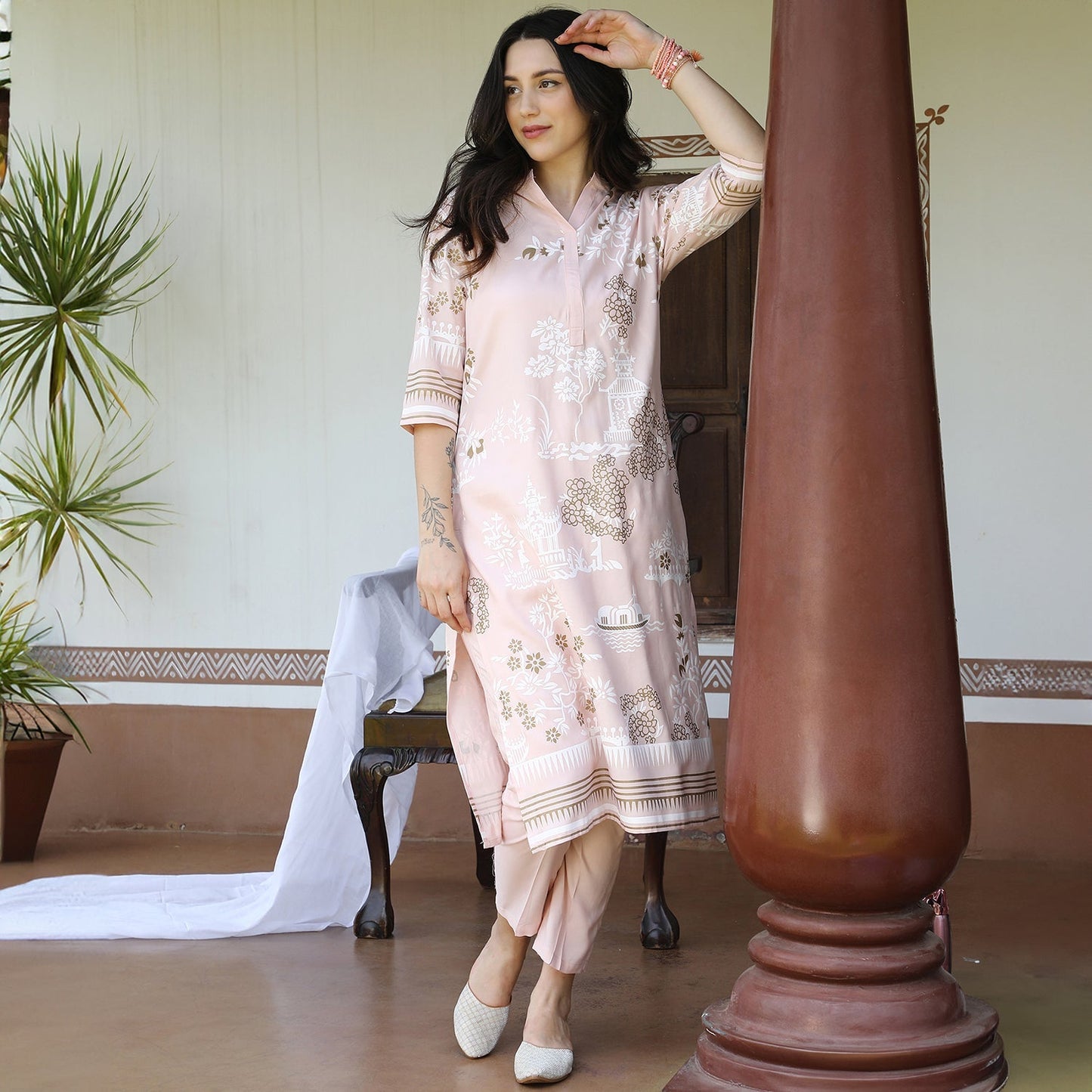Flora Cluster Print Kurta With Trousers Set