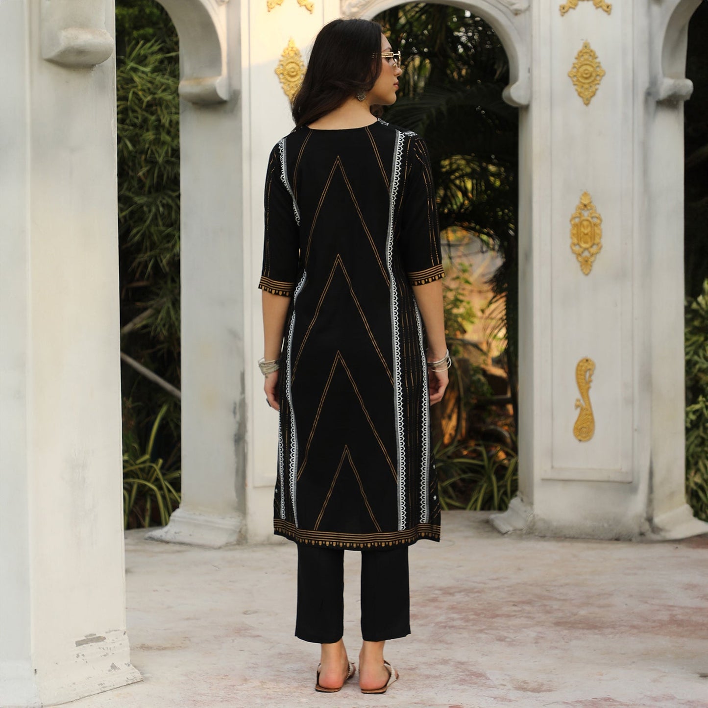 Geometric Print Kurta With Trousers Set
