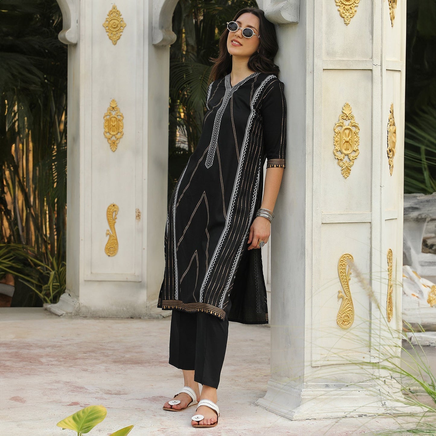 Geometric Print Kurta With Trousers Set