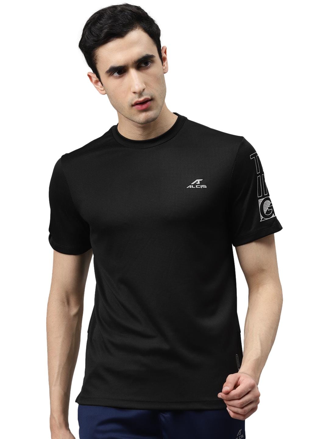 Alcis Men Solid Black T Shirt