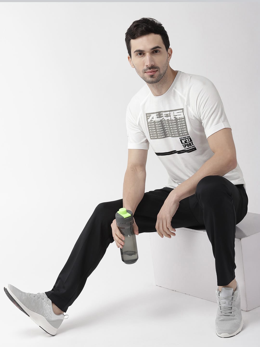 Alcis Men White Printed Round Neck T-shirt