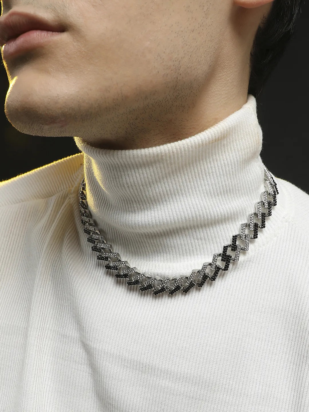 Embellished Contrast Chain - Black & Silver