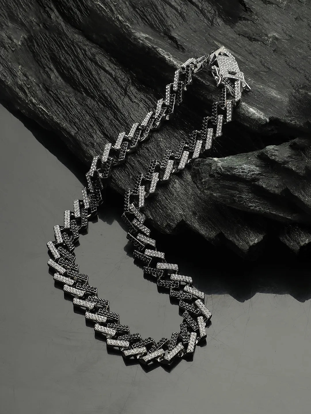 Embellished Contrast Chain - Black & Silver