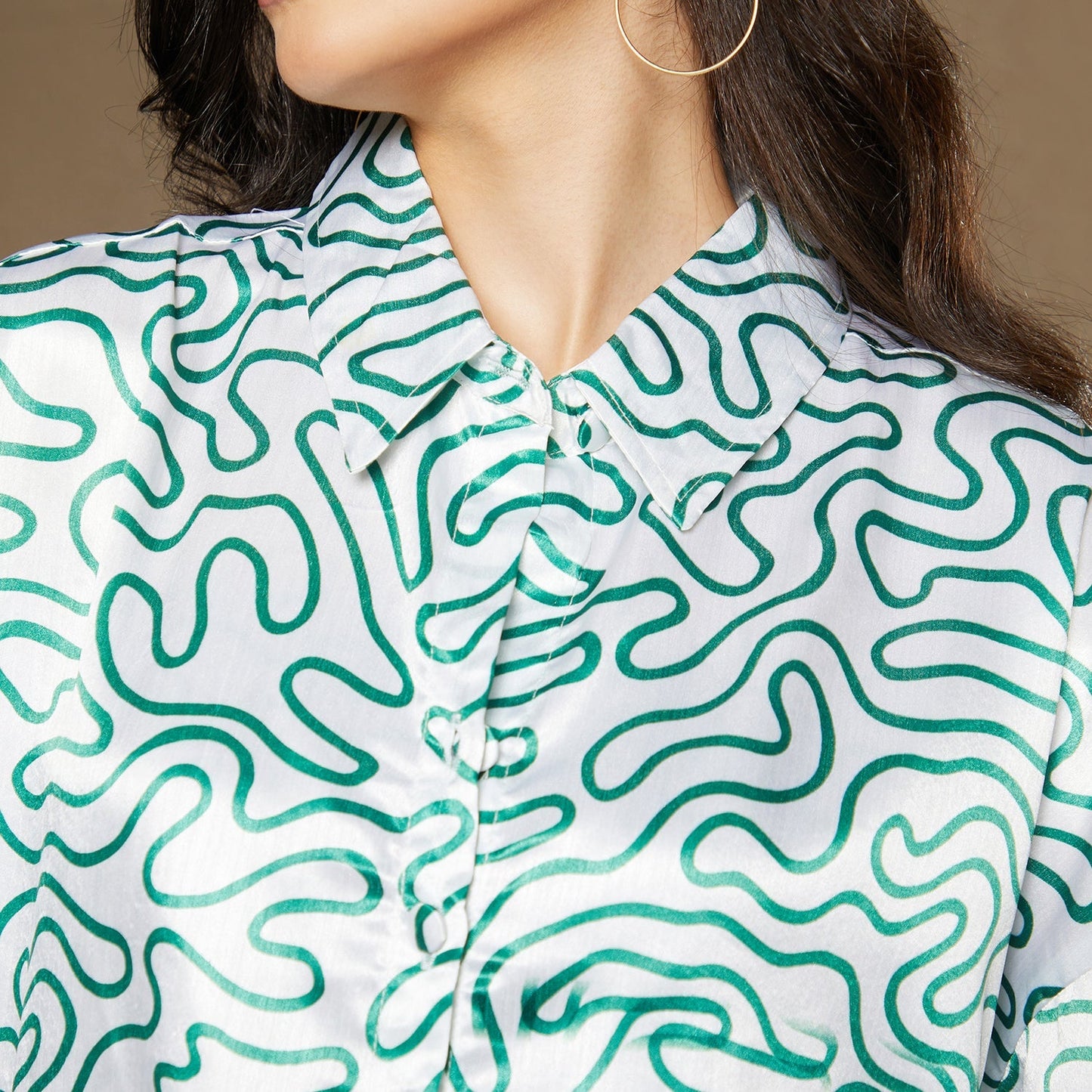 Contrast-Lined Oversized Shirt