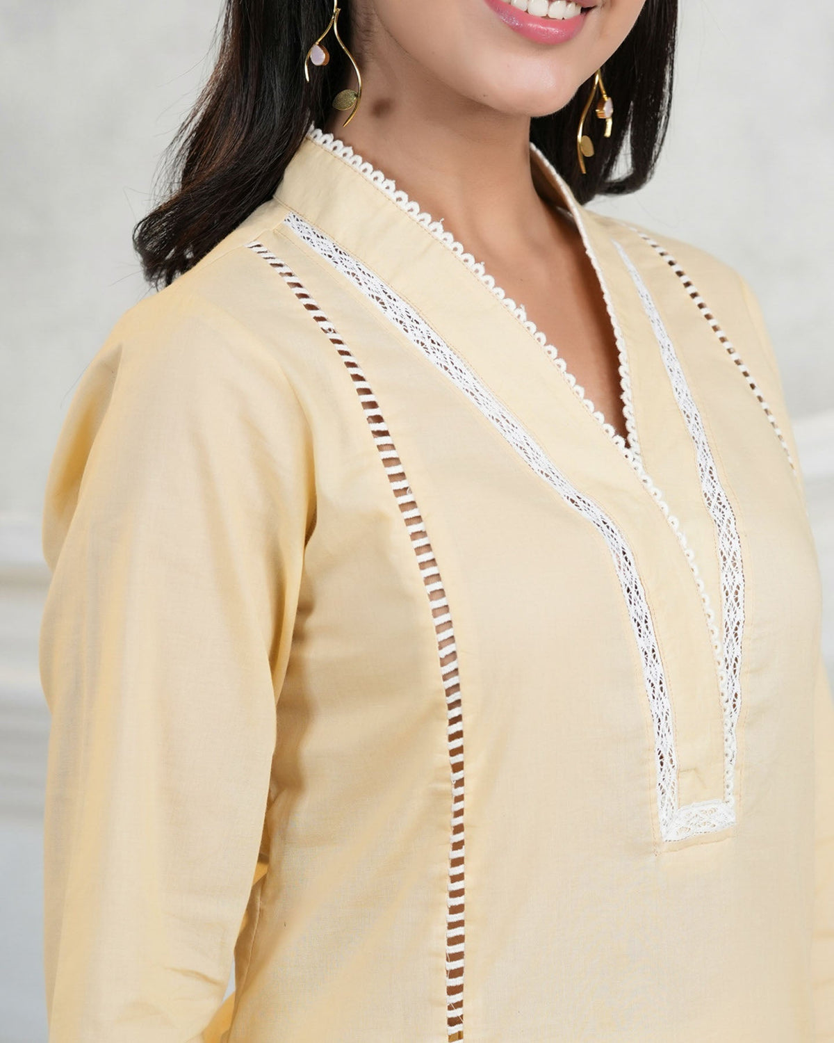 Shweta Kurti