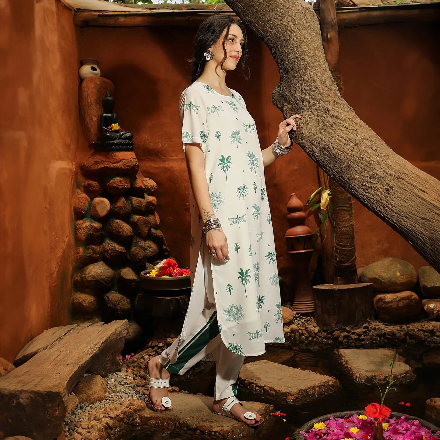 Dragonfly Palm Kurta With Trousers