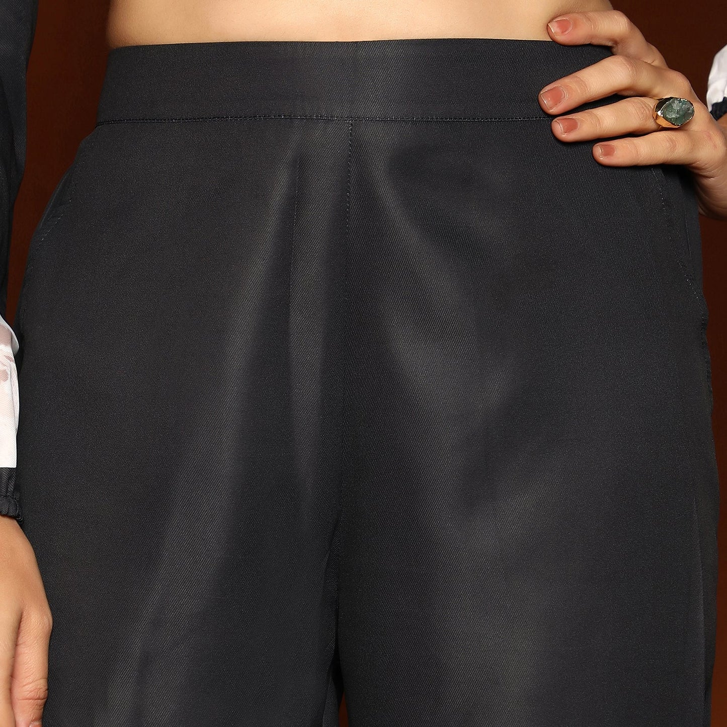 Hibiscus Spot Kurta Set