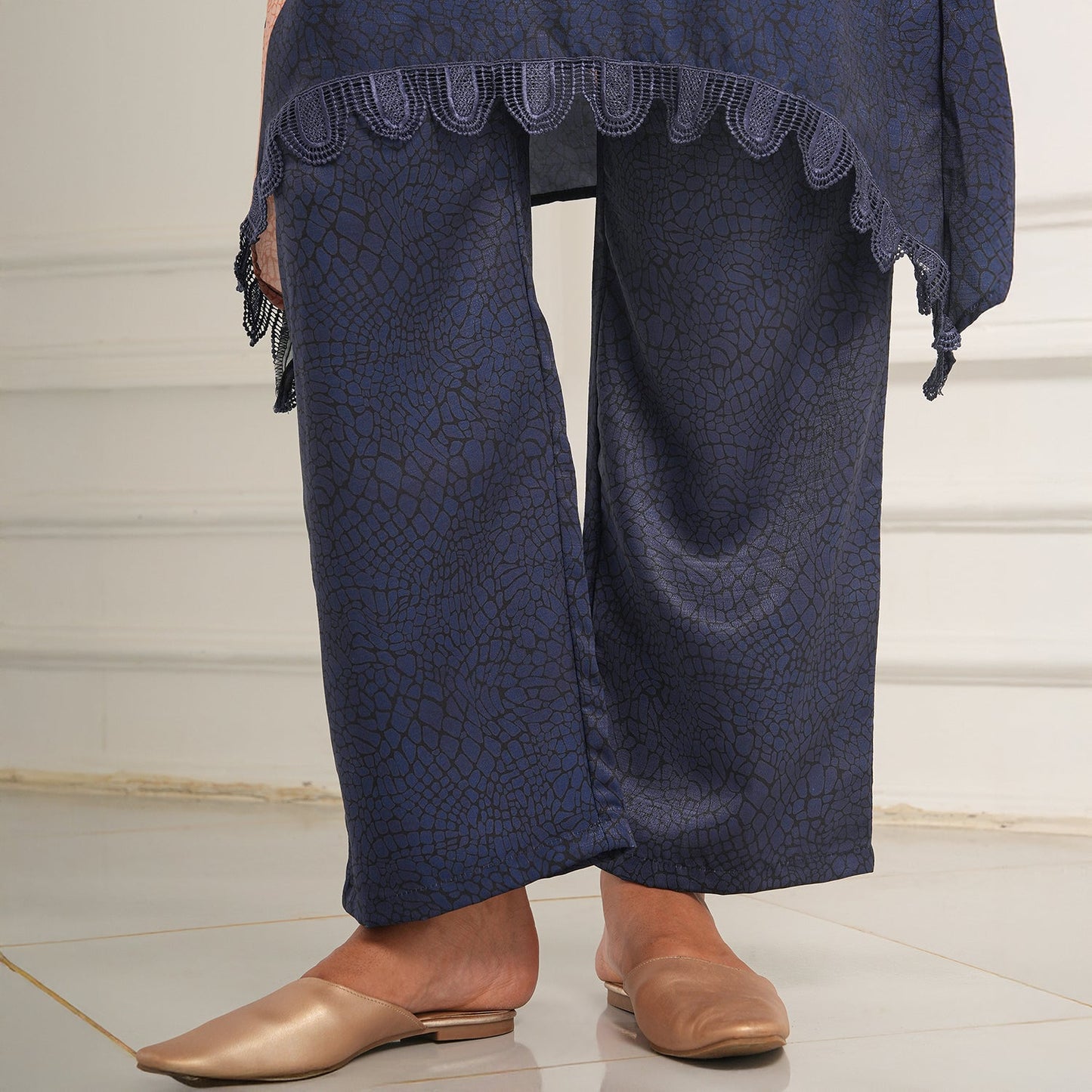 Flowing Petalia Kurta Set