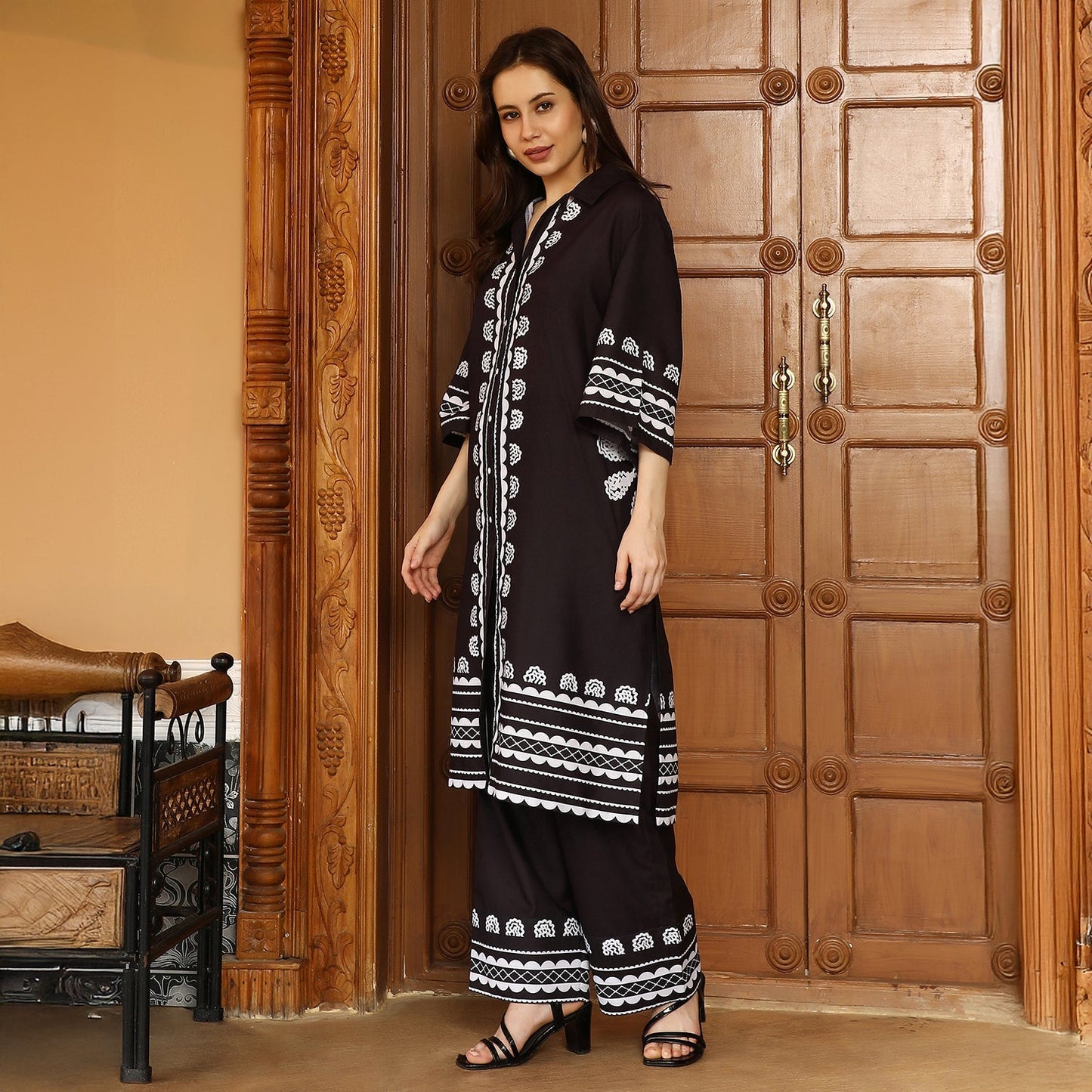 Indie Flora Lined-Imprint Kurta Set