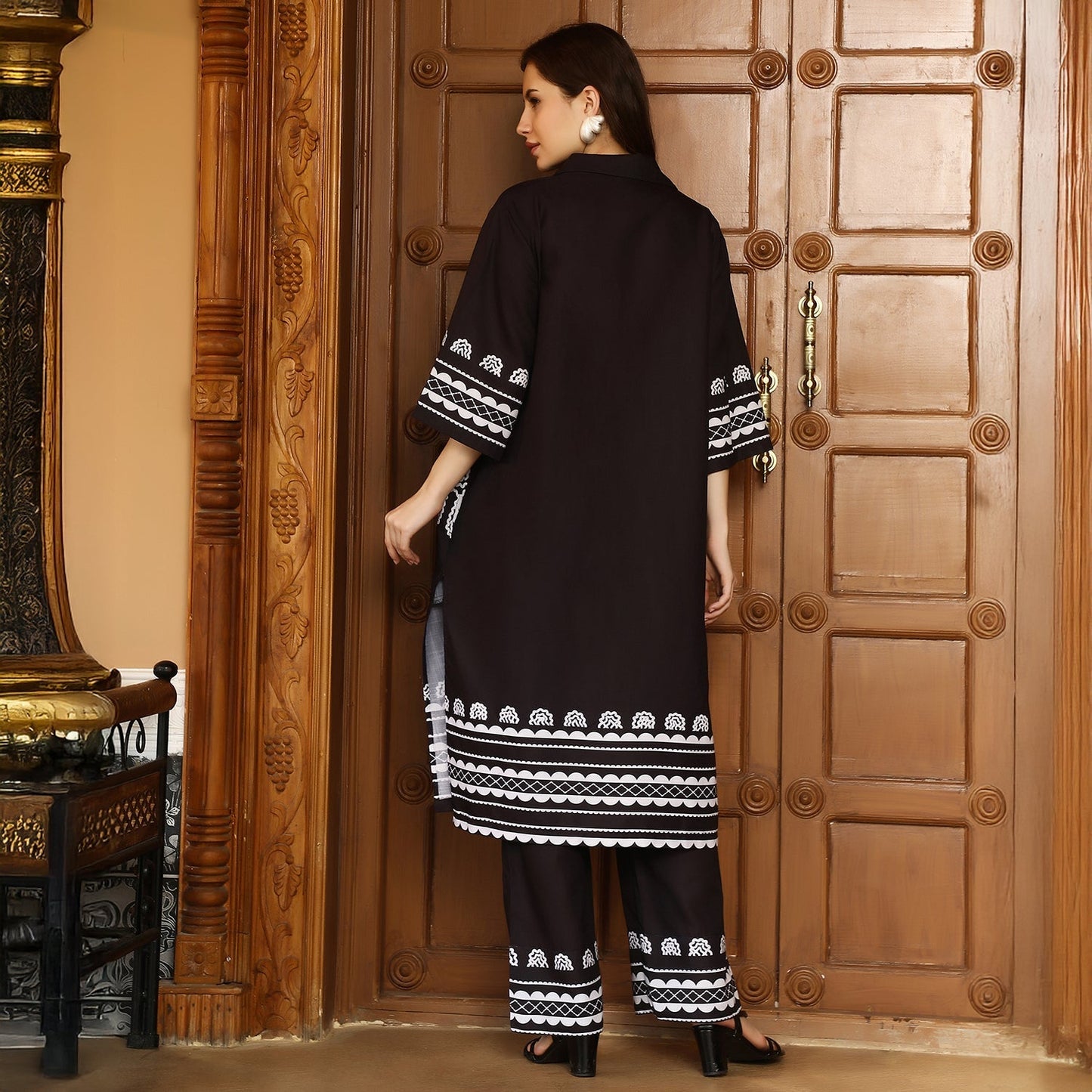 Indie Flora Lined-Imprint Kurta Set