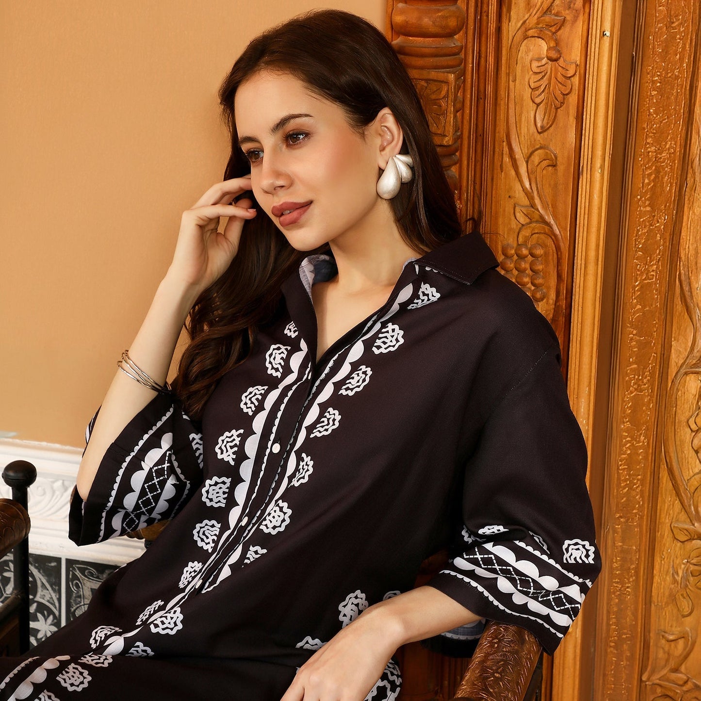 Indie Flora Lined-Imprint Kurta Set