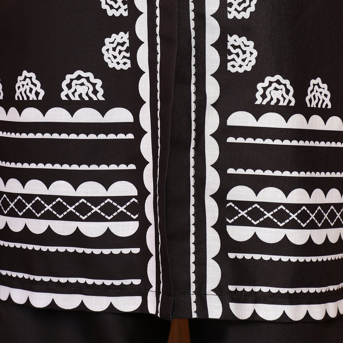 Indie Flora Lined-Imprint Kurta Set