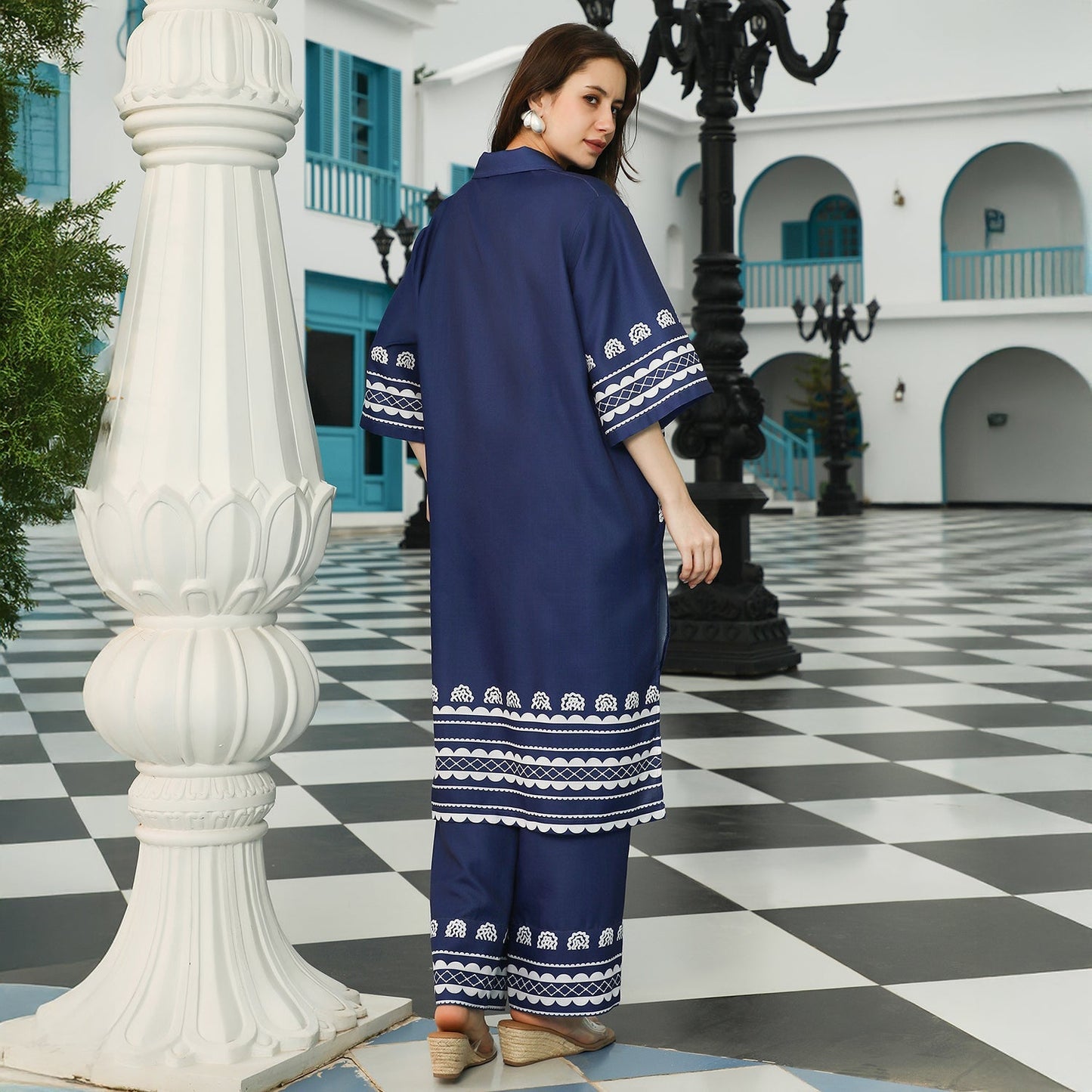 Indie Flora Lined-Imprint Kurta Set