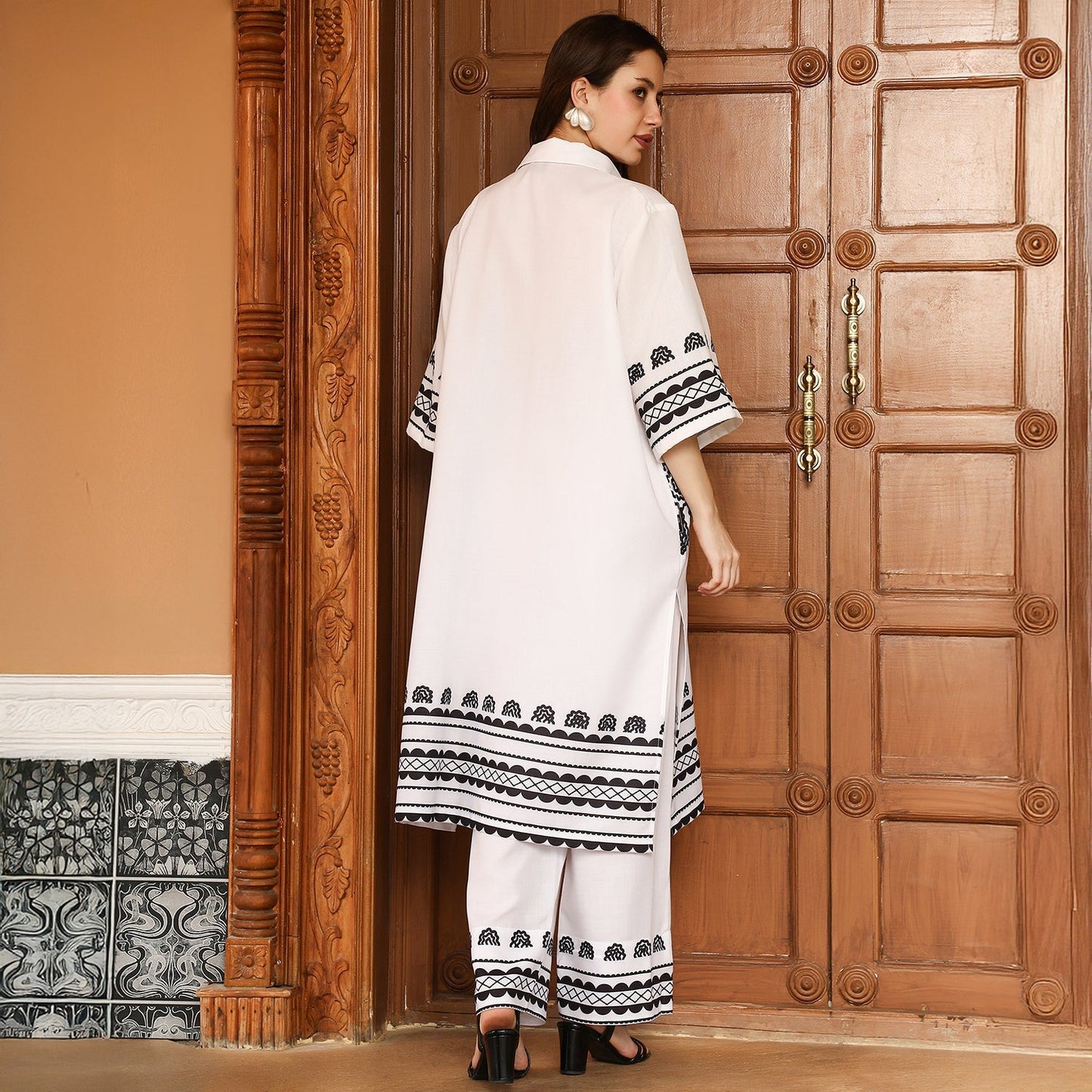 Indie Flora Lined-Imprint Kurta Set