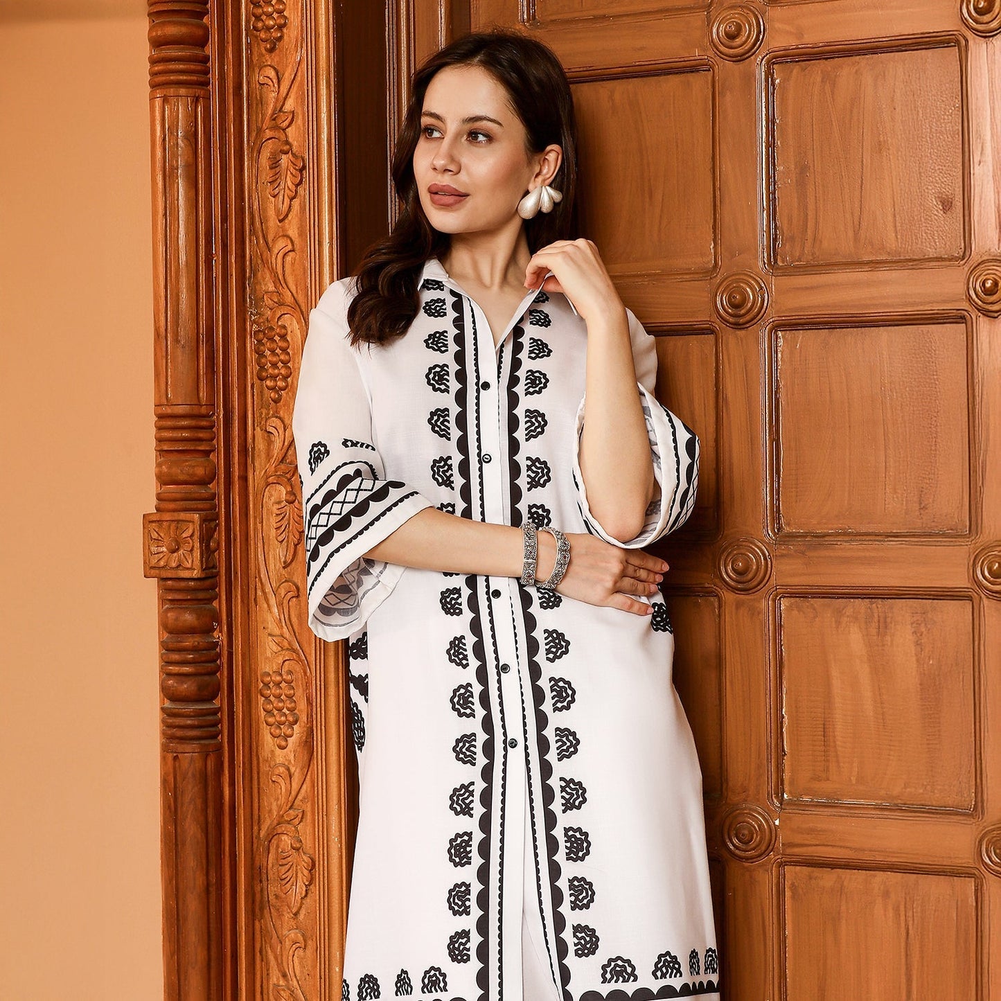 Indie Flora Lined-Imprint Kurta Set