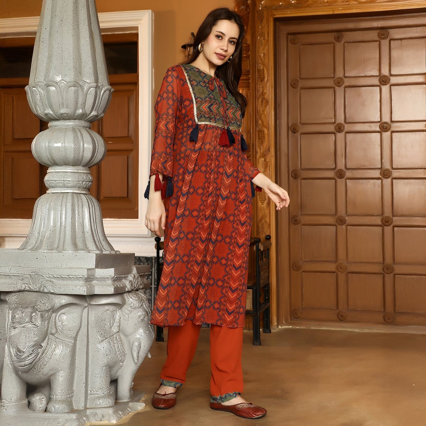 Geometric Block Kurta With Trousers