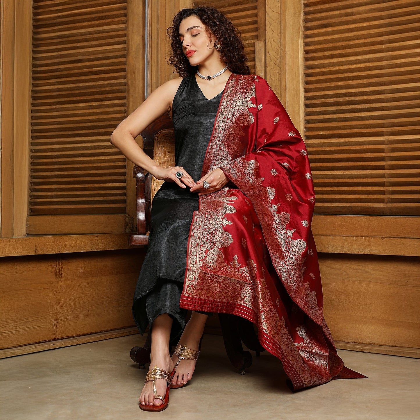 Contrast Lustre Kurta Set