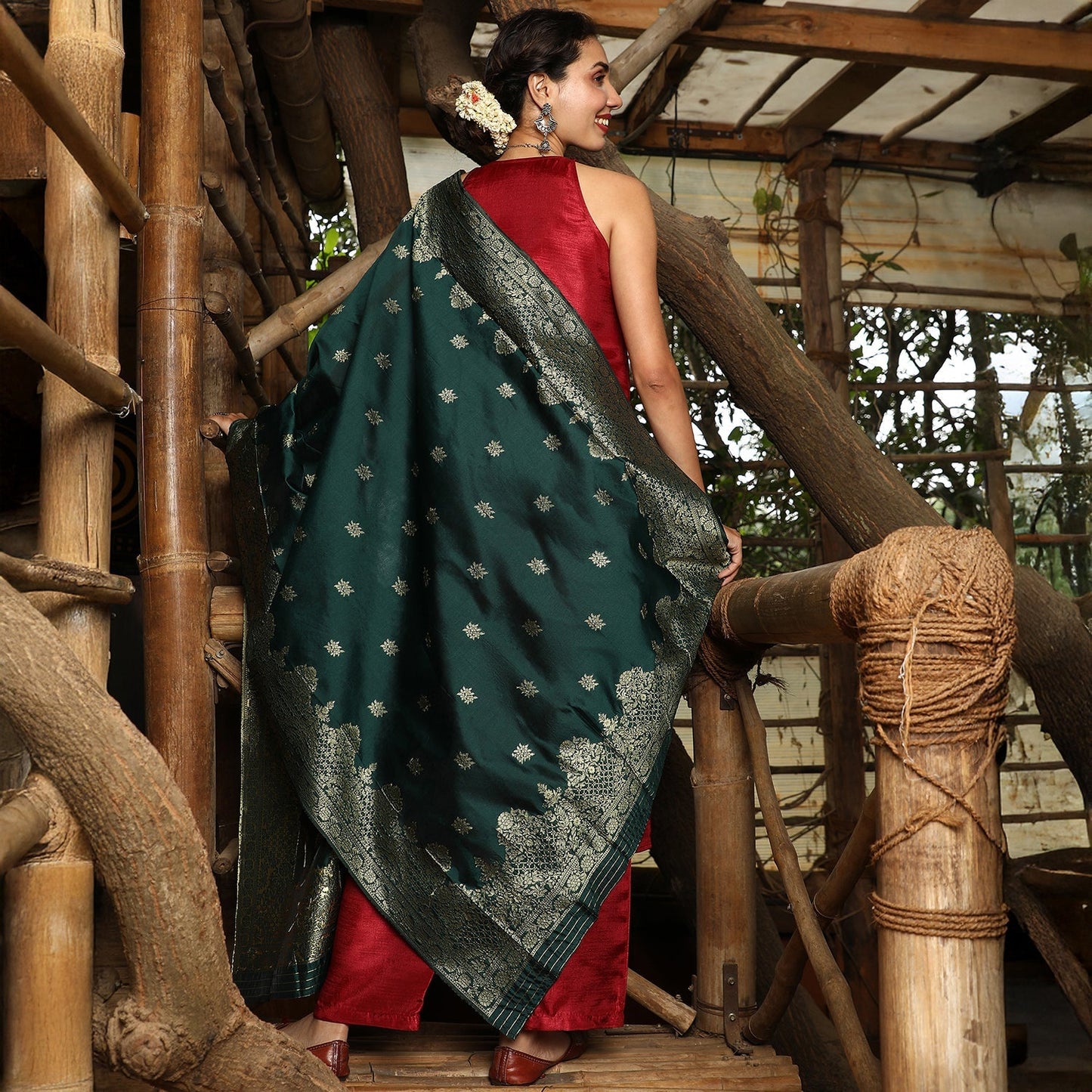 Contrast Lustre Kurta Set