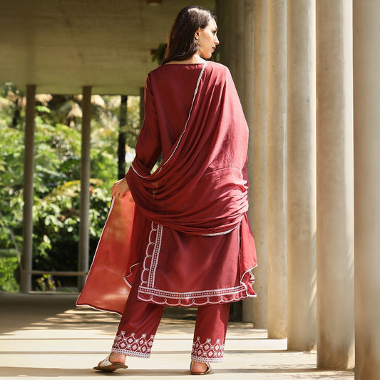 Constrast-Motif Kurta Set