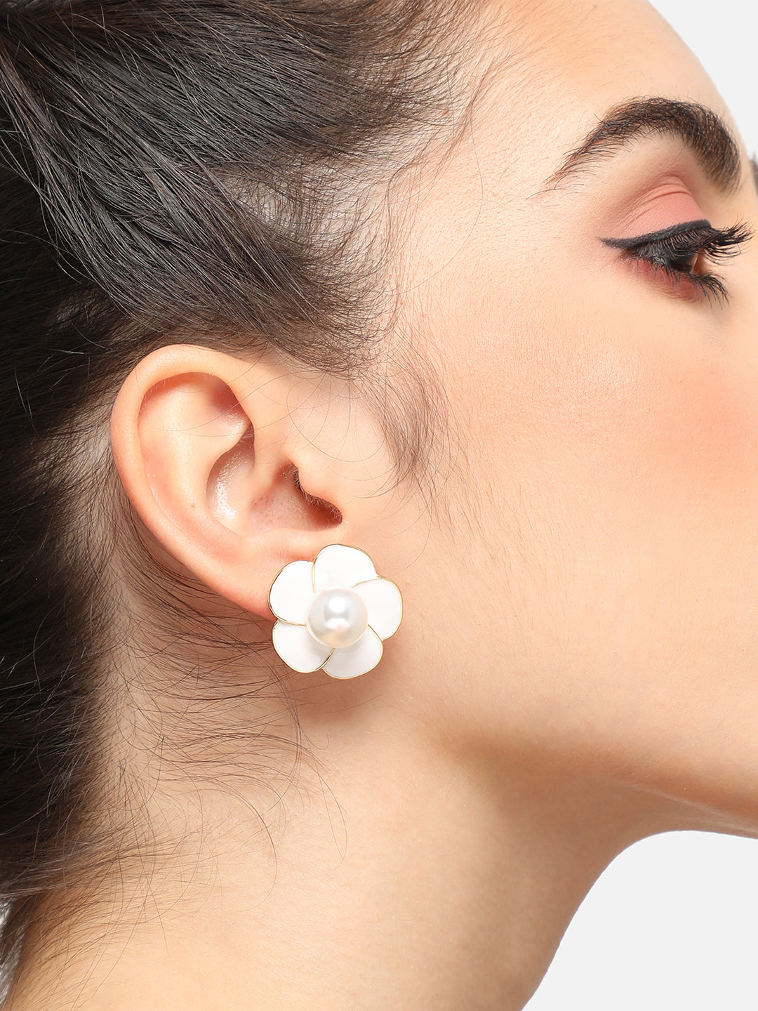 GOLD PLATED CASUAL PEARLS STUD FOR WOMEN