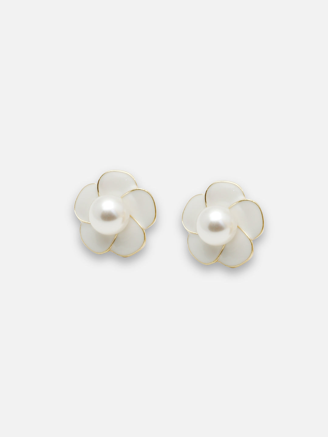 GOLD PLATED CASUAL PEARLS STUD FOR WOMEN