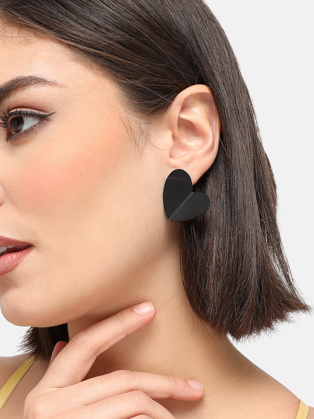 GOLD PLATED CASUAL DESIGNER STUD FOR WOMEN
