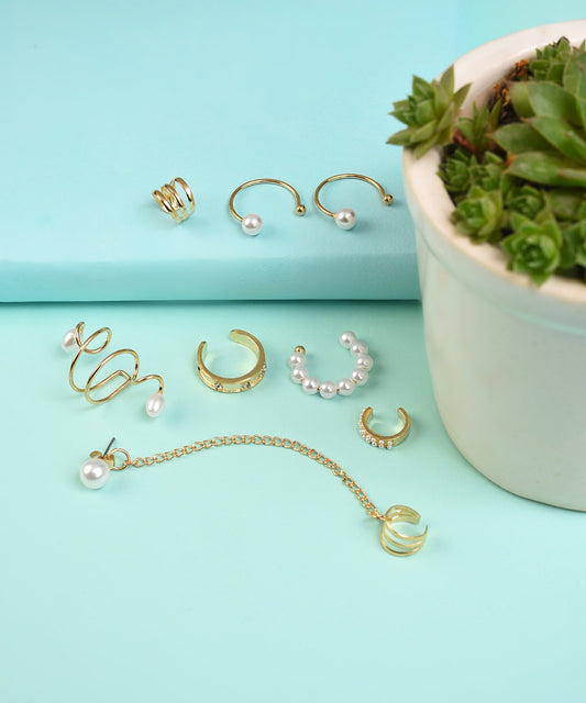 Pack of 8 Pearl Studs