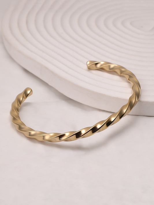 The Twisted Cuff Bracelet - California Gold