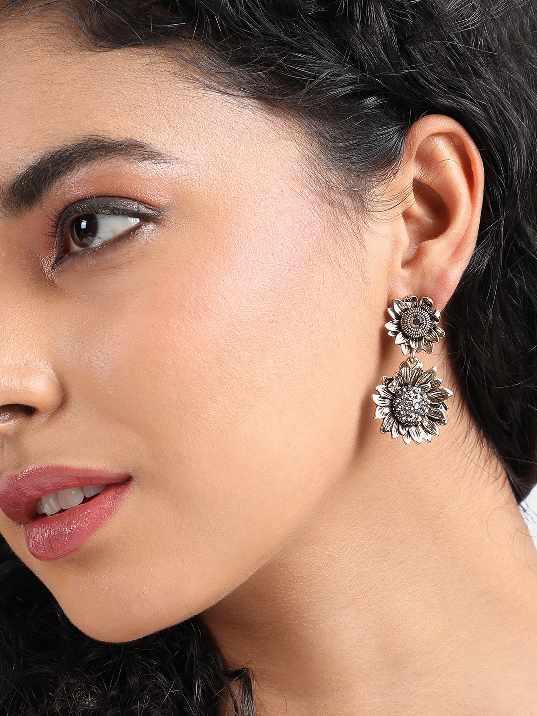 Artificial Stones Contemporary Drop Earrings