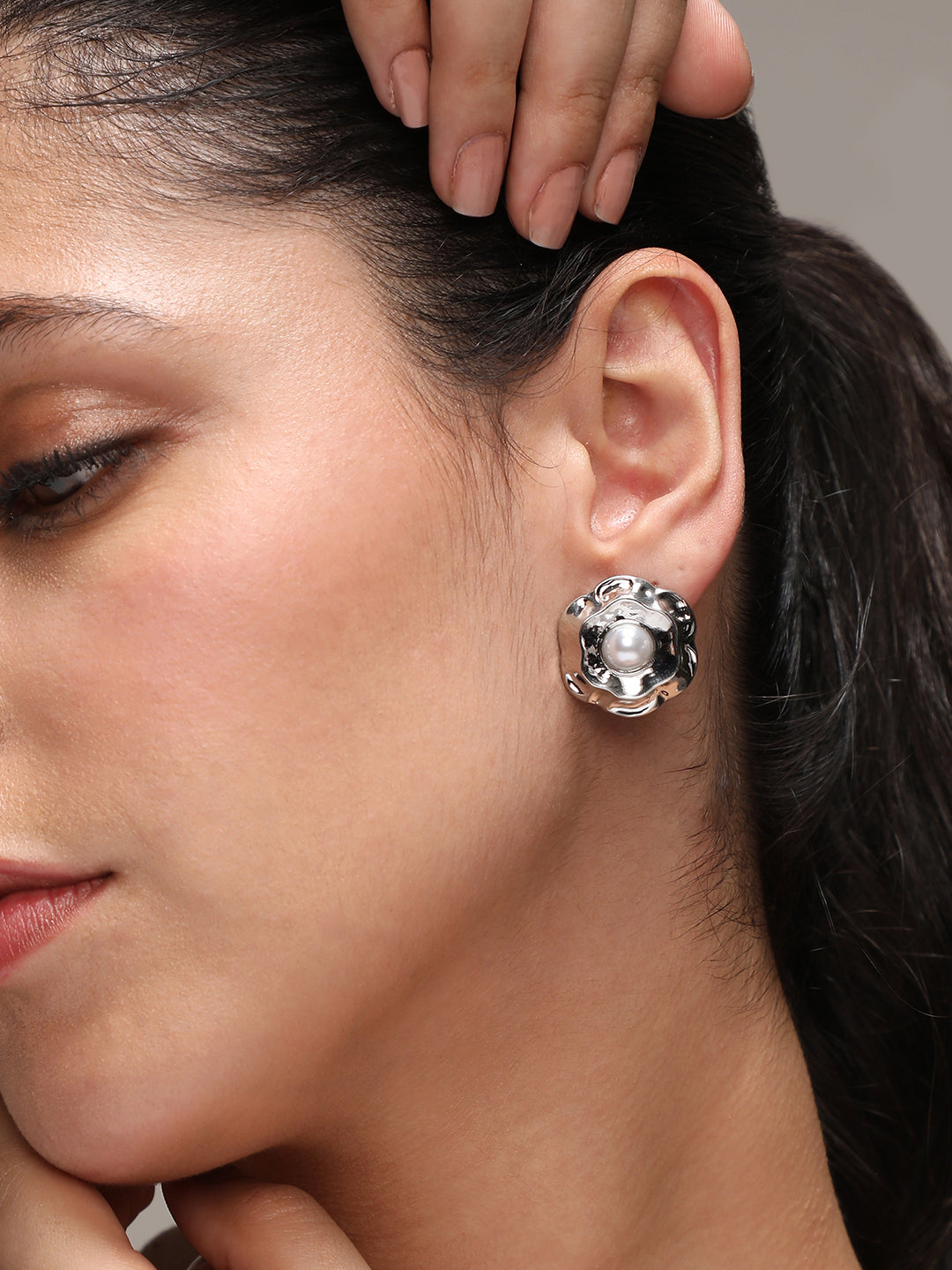 Silver-Plated Pearls Beaded Studs Earrings