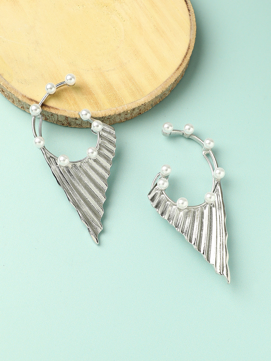 Silver-Plated Artificial Stones Contemporary Ear Cuff