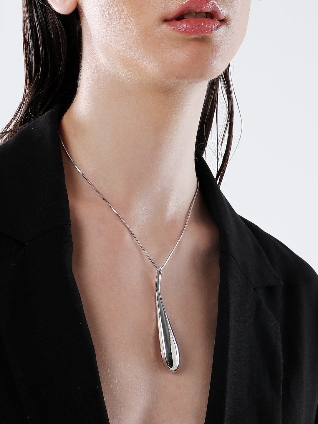 The Drip Pendant Necklace - Metallic Silver-SOHINC6057