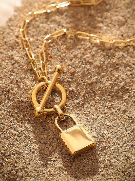 The Anchor's Lock Chain Necklace - California Gold