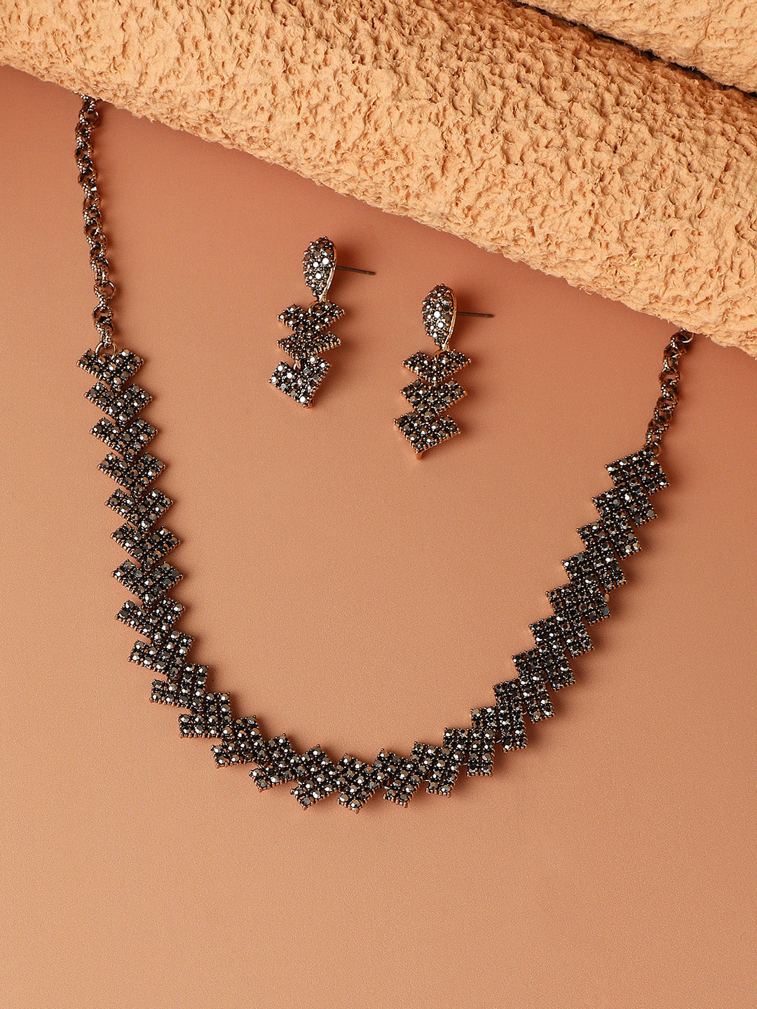 Crystal Stones Studded Neclace and Earrings Set