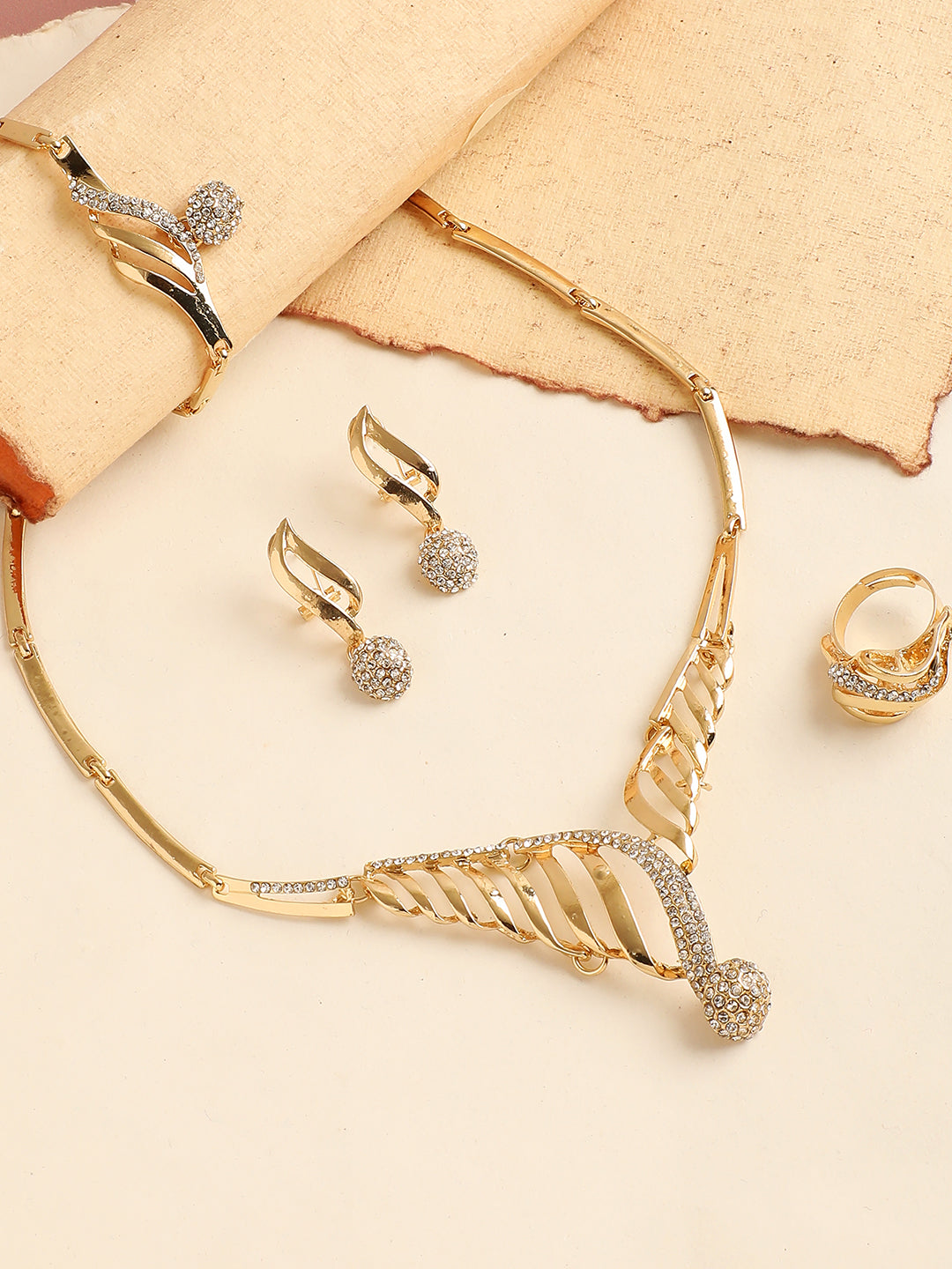 GOLD PLATED DESIGNER JEWELLERY SET