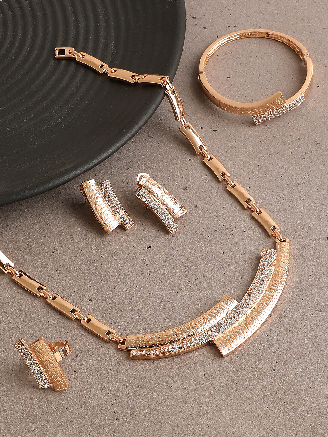 GOLD PLATED DESIGNER JEWELLERY SET