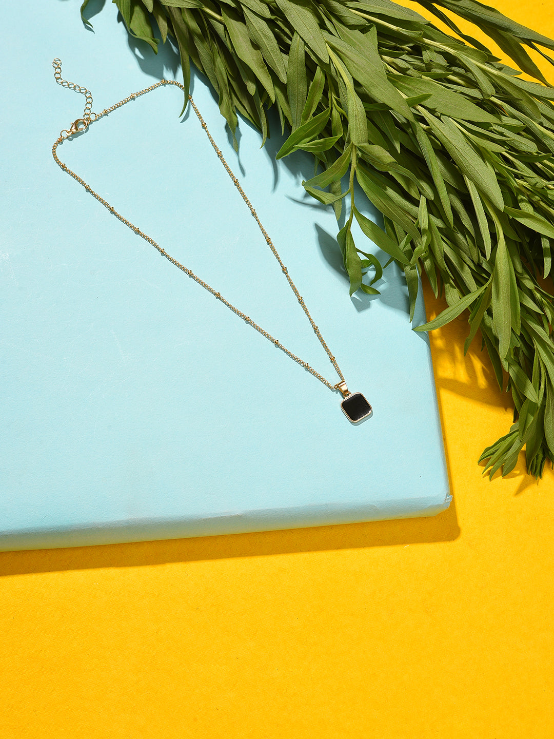 Brunette Pendant