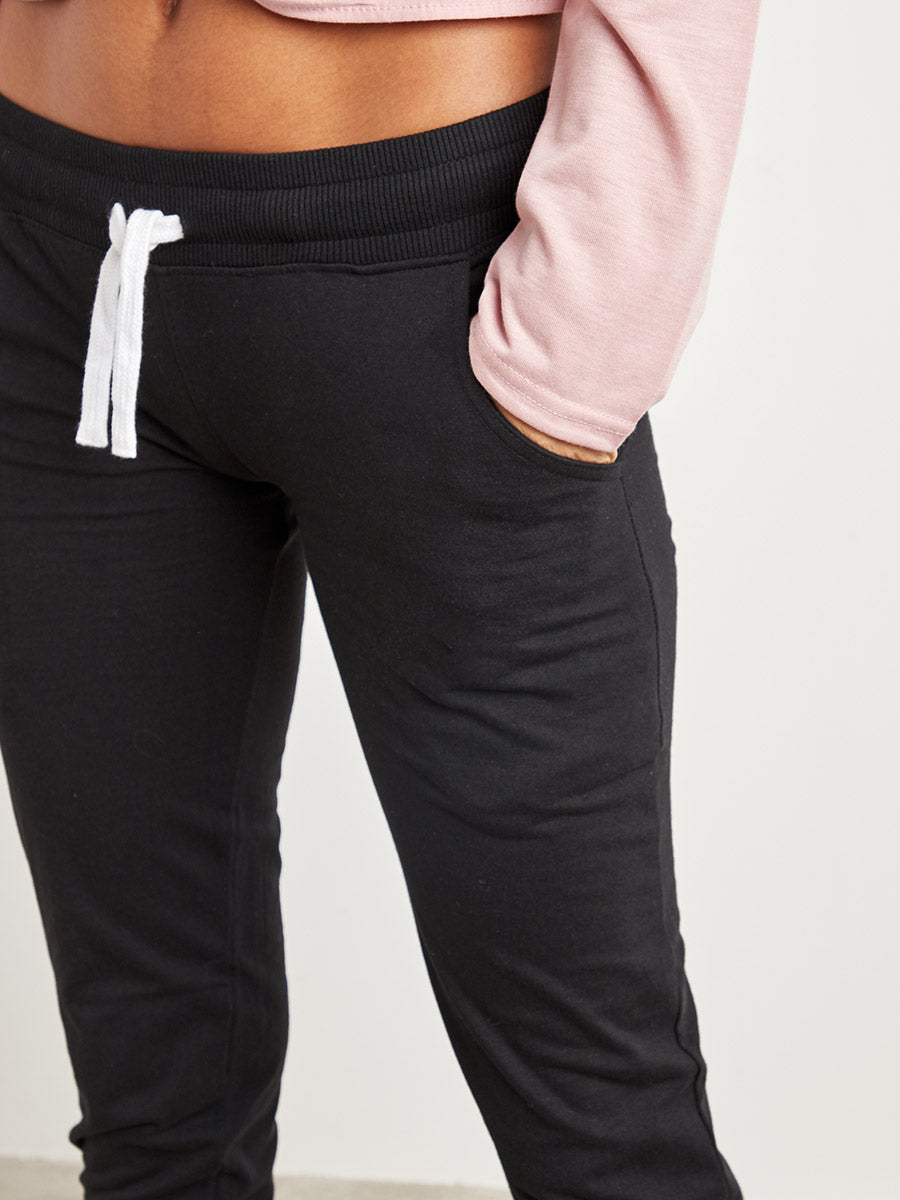 Pinacolada Women Solid Black Trousers