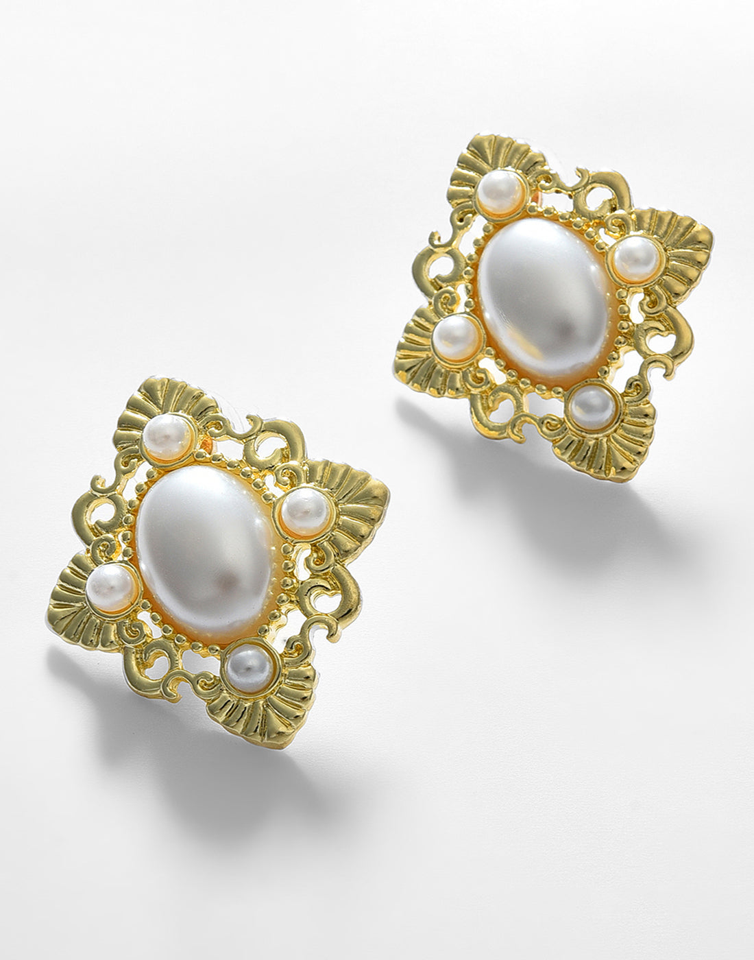 Gold Plated Pearl Beaded Earring