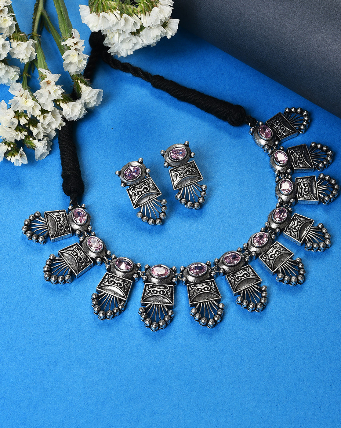 Women Silver Oxidised Choker Neckpiece