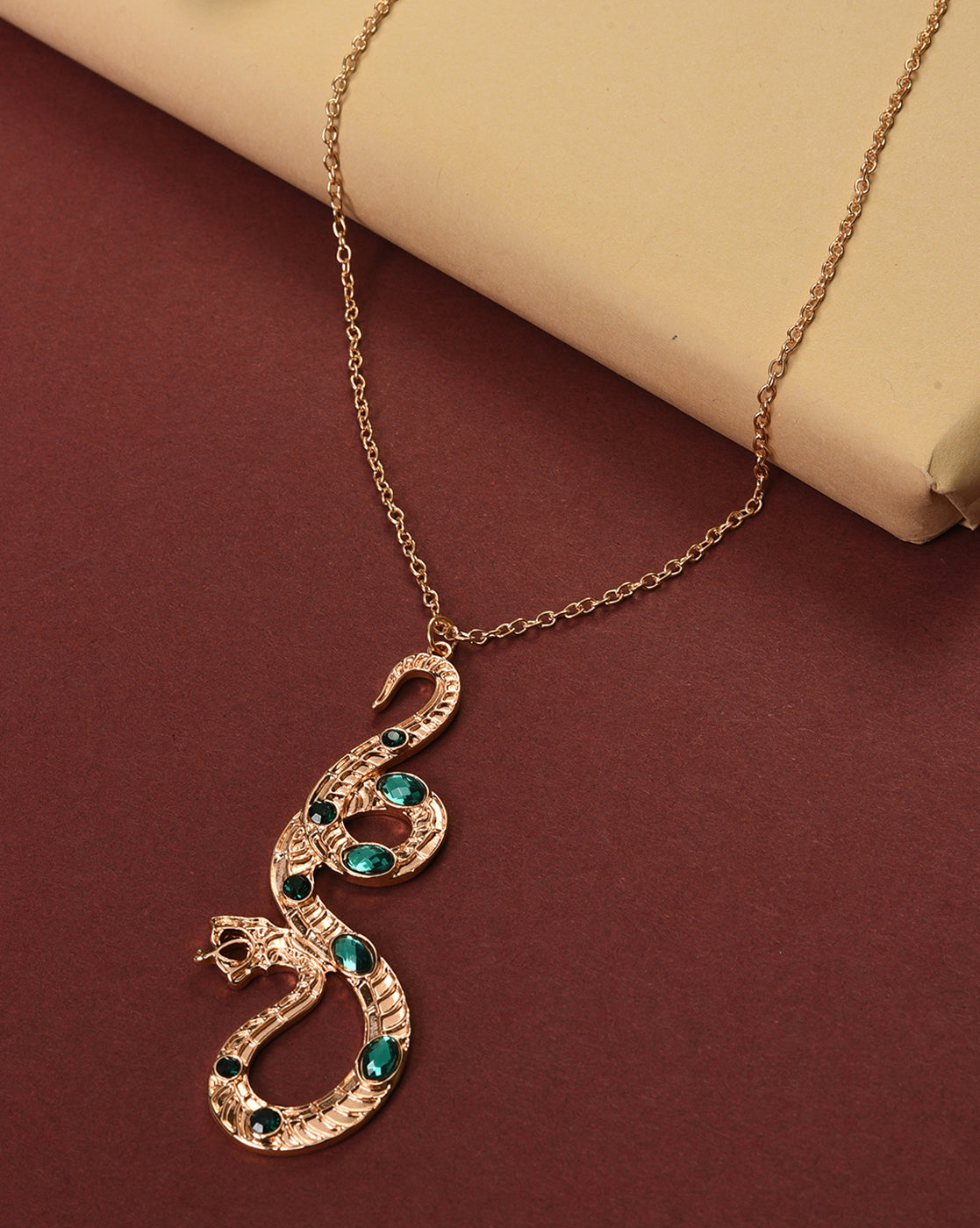 Boa Necklace
