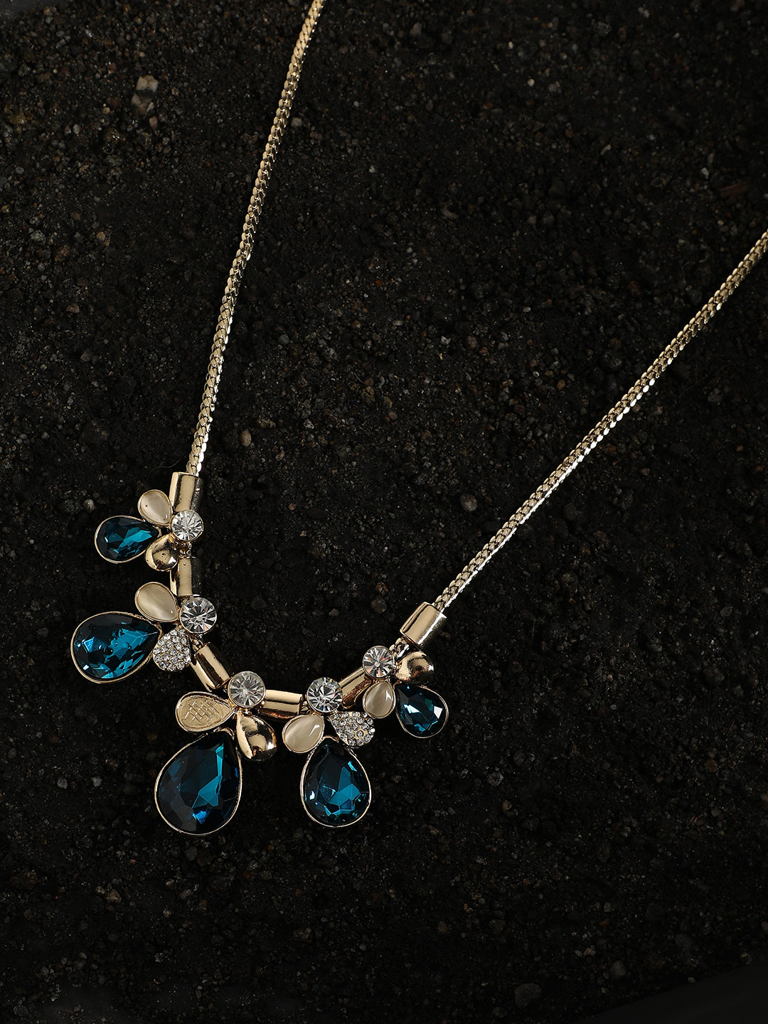 Julia Necklace