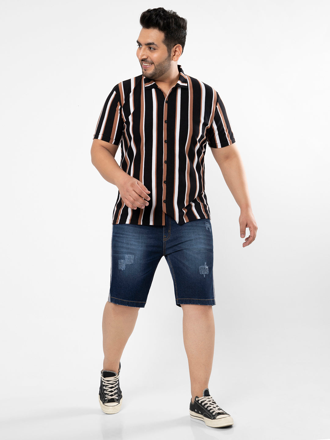 MEN SOLID & SIDE STRIPED STYLISH DENIM SHORT