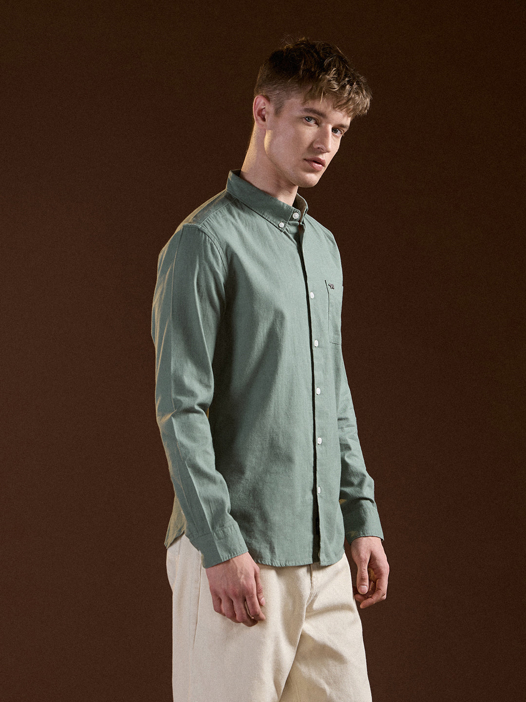 Green Solid Slim Fit Cotton Casual Shirt