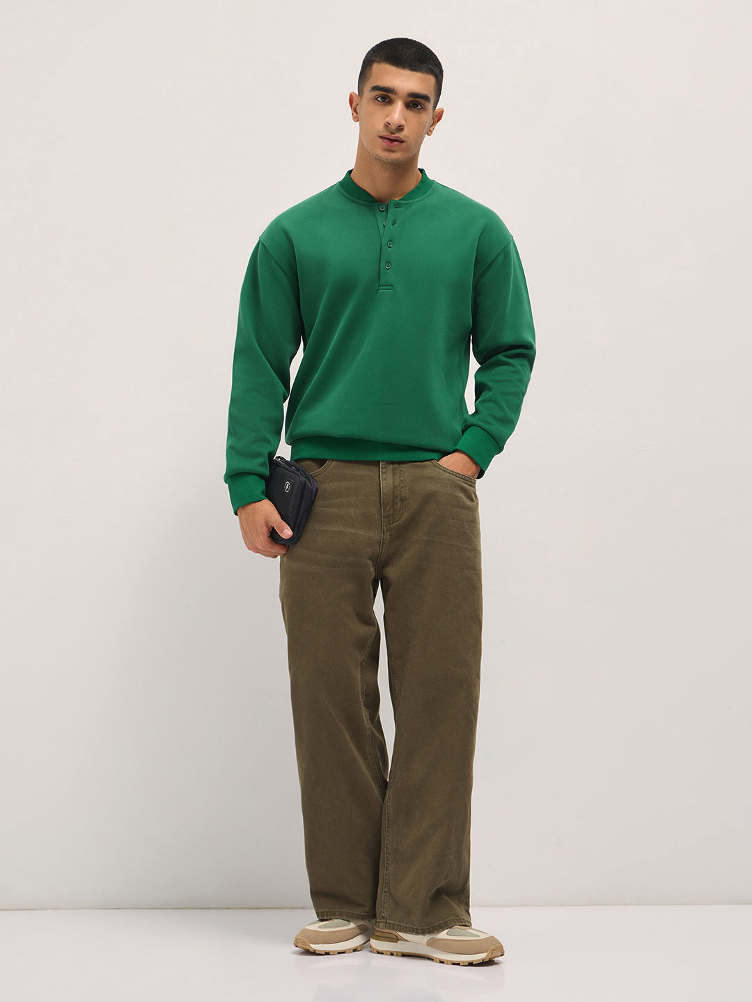 Green Solid Relaxed Fit Henley Neck T-Shirt with Ribbed Hem and Cuffs