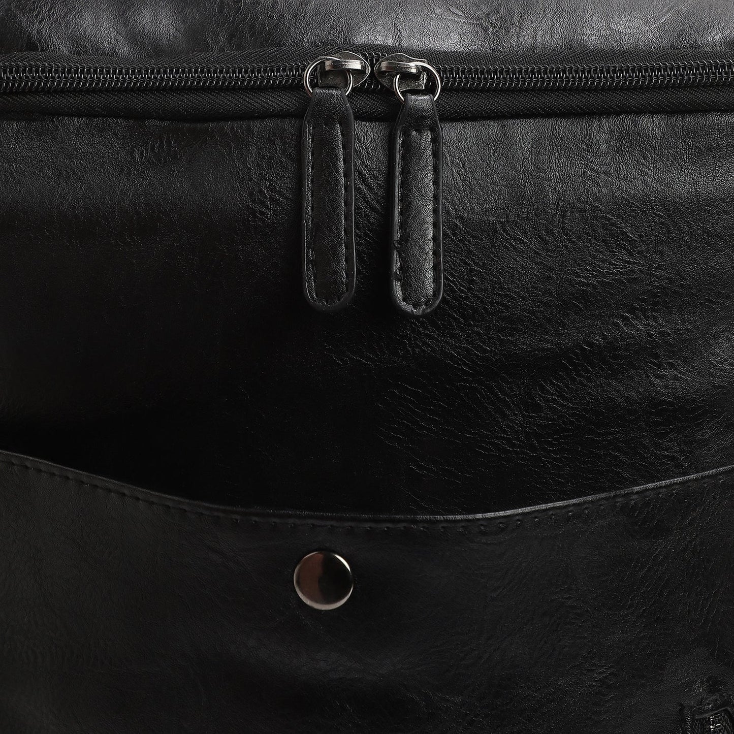 The Urban Uthopia Backpack - Carbon Black