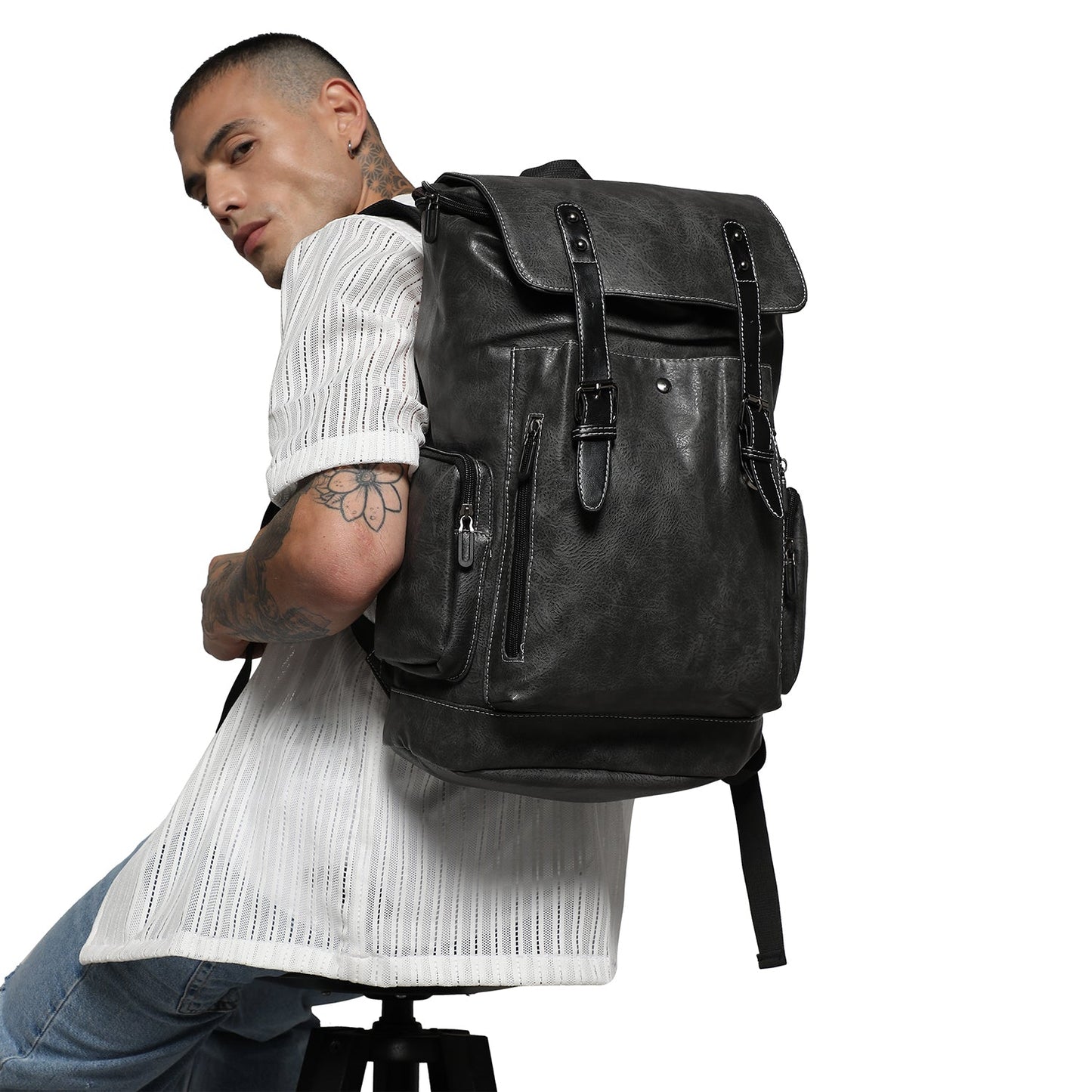 The Voyager Backpack - Moon Grey