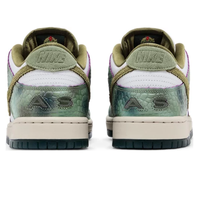 Nike SB Dunk Low "Chameleon"