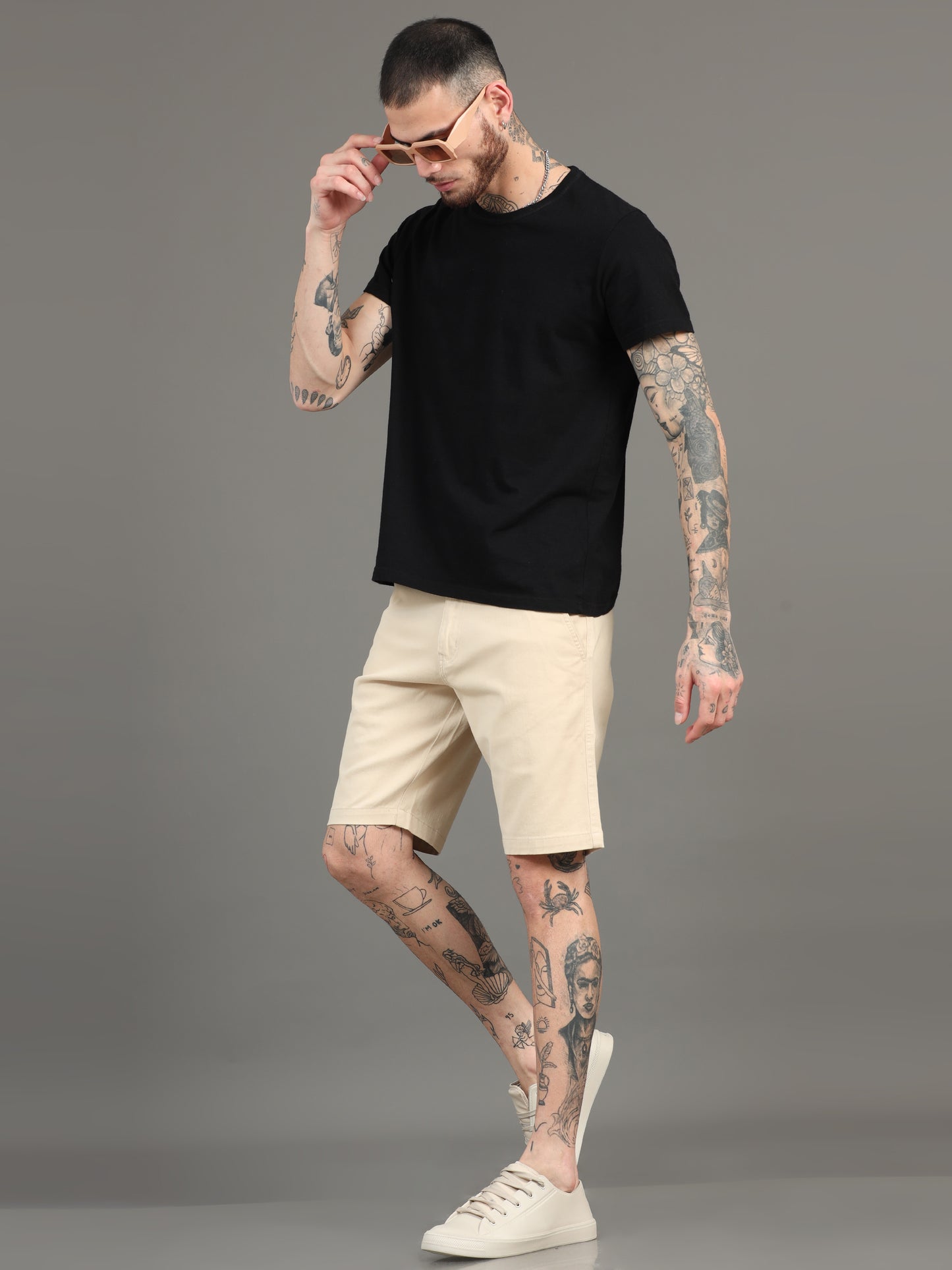 Men's Beige Regular Fit Solid Shorts