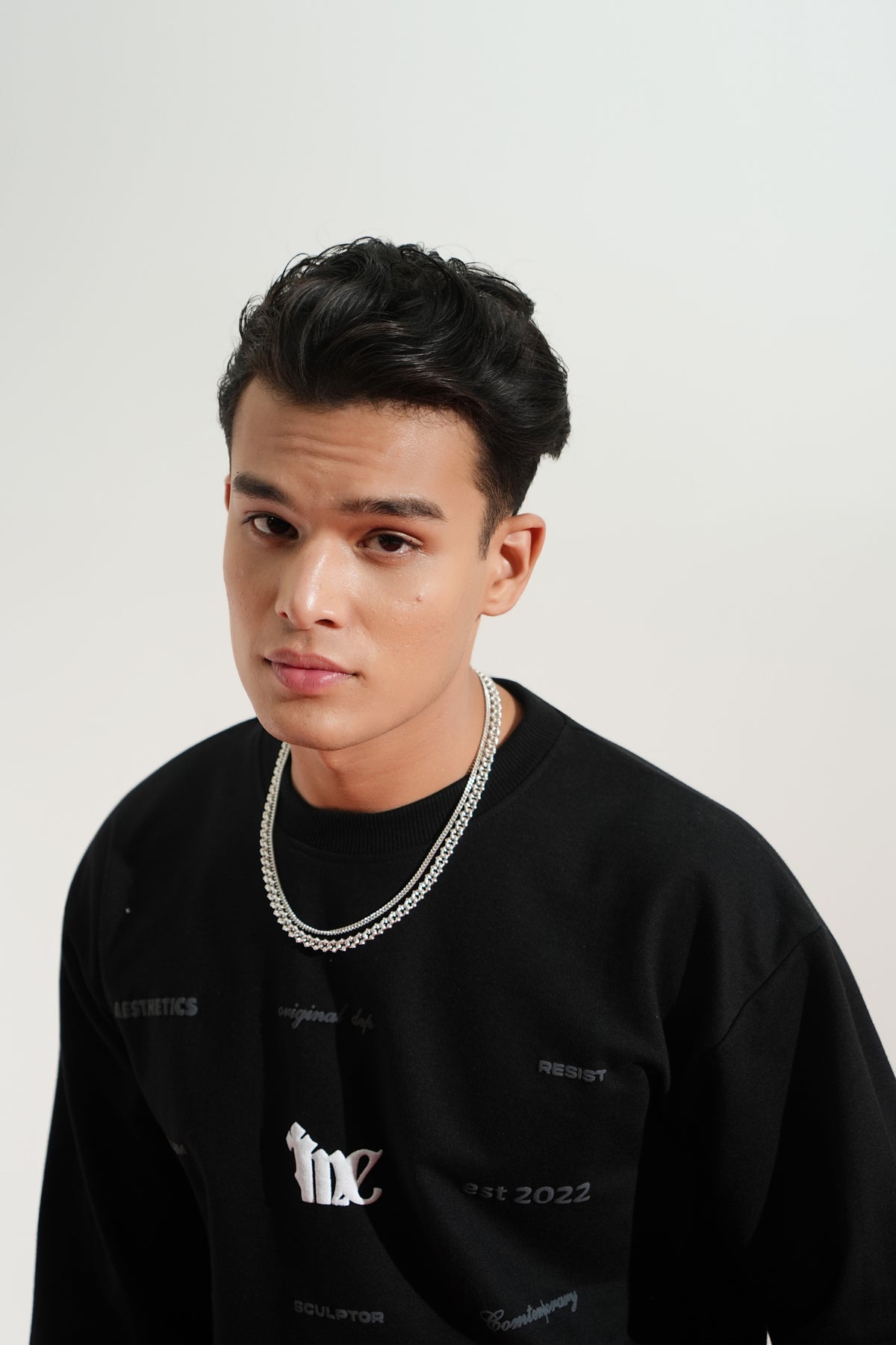 Nexus Printed Oversized Black Sweatshirt Main Character